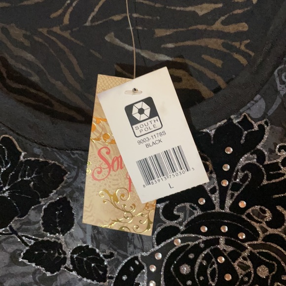 Black sequin printed tee shirt - Picture 4 of 4